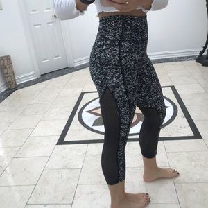 Lululemon Size 2 Leggings with Mesh
